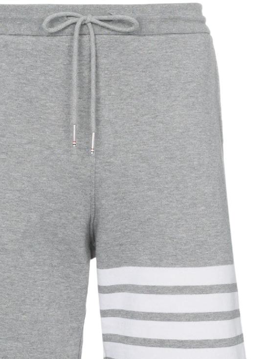 26SS 톰브라운 RWB 코튼 사선 버뮤다 MJQ012H 00535068 Grey - THOM BROWNE