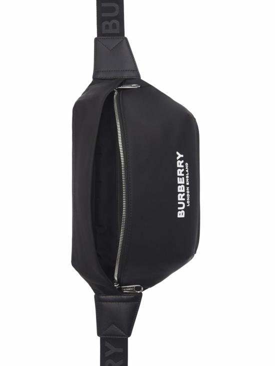 26SS 버버리 로고 프린트 나일론 쏘니 범백 8049095 X Black - BURBERRY