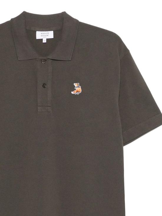 26SS 메종키츠네 폴로 티셔츠 QM00201KP0001 0453 Beluga - MAISON KITSUNE