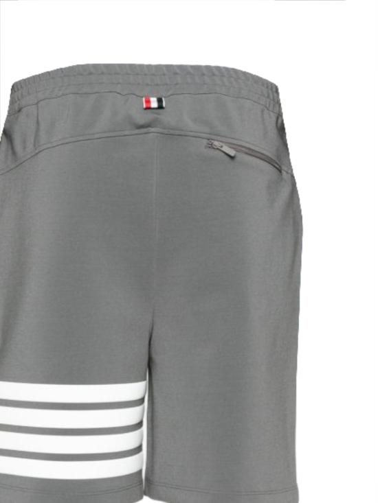 26SS 톰브라운 4바 테크 쇼츠 MJQ237A J0242035 Med grey - THOM BROWNE