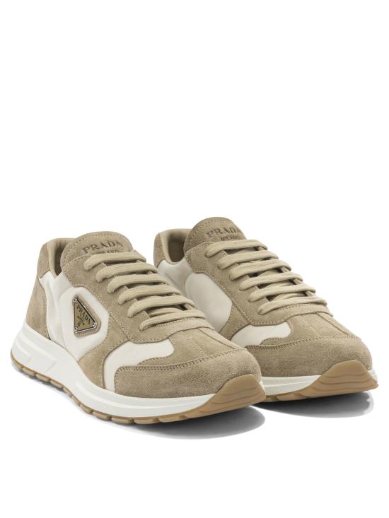 26SS 프라다 프락스 스웨이드 앤 리나일론 스니커즈 2EE455LOWF04CR F G000 Beige - PRADA