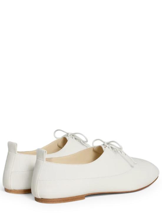 26FW 셀린느 리즈 퍼포레이티드 트리옹프 리슐리우 로퍼 365295175C 01HT WHITE - CELINE