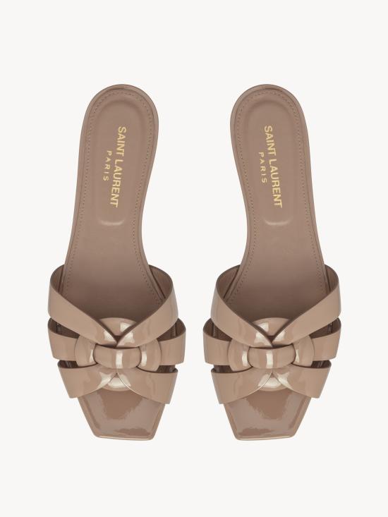 26SS 생로랑 페이턴트 레더 트리뷰트 플랫 샌들 571952AAAOW 9935 BEIGE ROSE - SAINT LAURENT