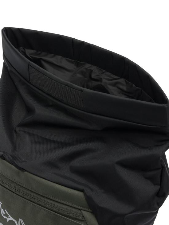 26SS 아크테릭스 클러치/파우치 X000010363ION CHALKDK FORAGE Green - ARC`TERYX