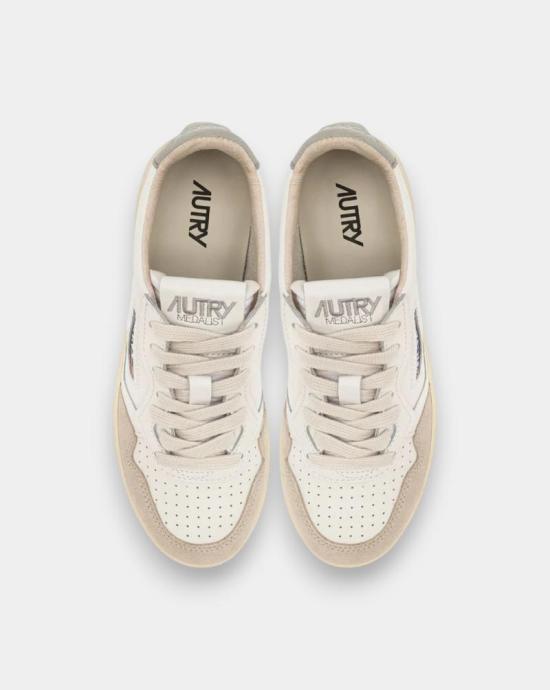 26SS 오트리 메달리스트 로우 스니커즈 AULM LS14 WHT PELIC - AUTRY