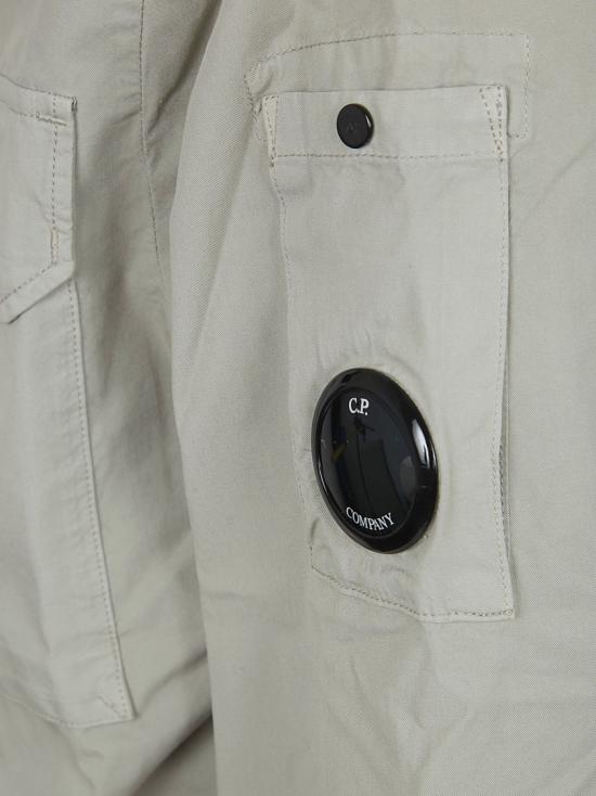 26SS 씨피 컴퍼니 오가닉 개버딘 지퍼 렌즈 오버셔츠 20CMOS156A 110143G Grey - C.P. COMPANY
