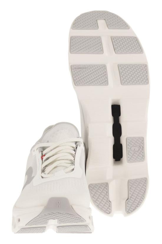 26SS 온 러닝 스니커즈 3MF3074 1200 WHITE - ON RUNNING