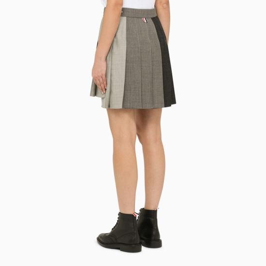 26SS 톰브라운 펀믹스 울 프레스코 플리츠 미니 스커트 FGC789F00473 025 DARK GREY - THOM BROWNE