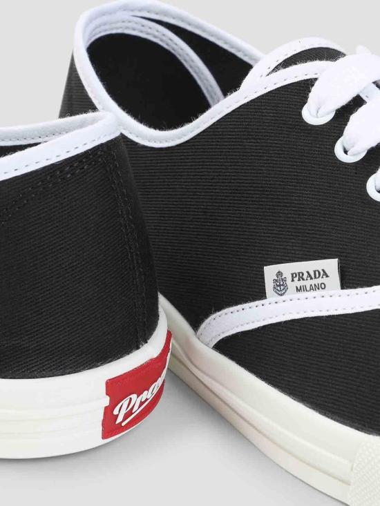 26SS 프라다 스니커즈 2EE467FG0003LKEF0632 Black - PRADA