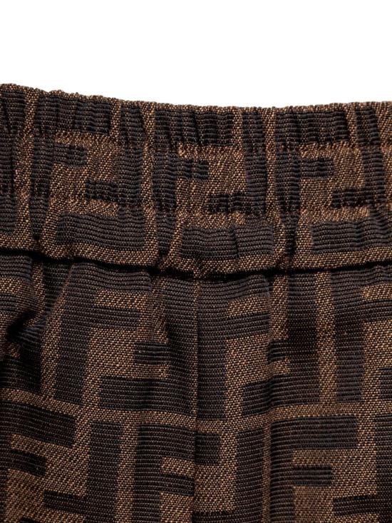 26SS 펜디 숏팬츠 FR6259 A5W3F118W Brown - FENDI