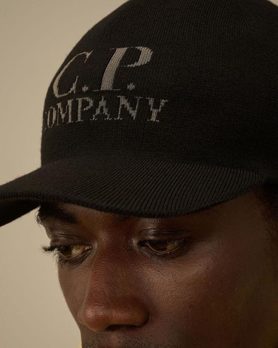 25FW 씨피 컴퍼니 모자 19CMAC299A005509A 999 BLACK - C.P. COMPANY