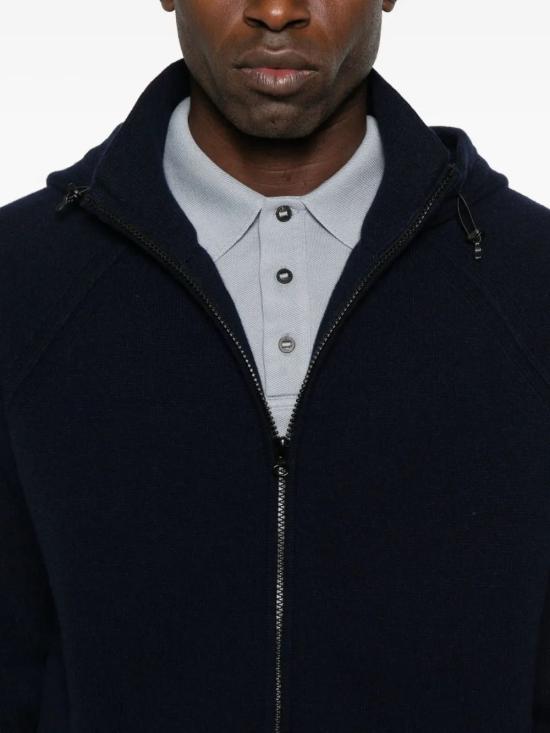 25FW 씨피 컴퍼니 스웨터 19CMKN057A110149A 888 TOTAL ECLIPSE - C.P. COMPANY