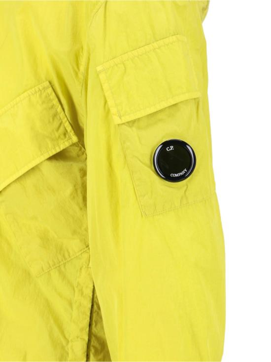 26SS 씨피 컴퍼니 크롬 R 패디드 렌즈 오버셔츠 20CMOS058A005904G246 Green - C.P. COMPANY