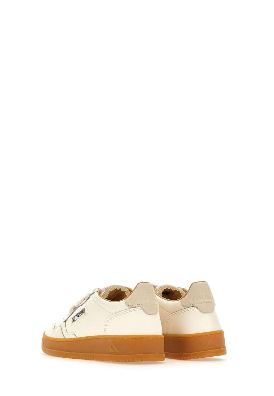 26SS 오트리 메달리스트 로우 스니커즈 AULM BD01 White - AUTRY