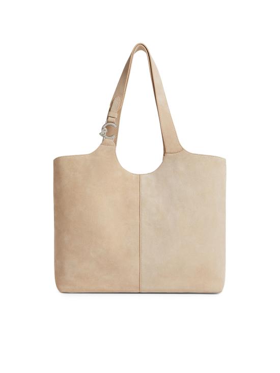 26SS 코치넬리 숄더백 E1THE110101 N64 SANDSHELL