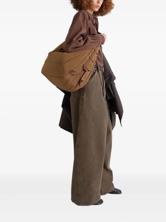 26SS 르메르 워터 리펠런트 나일론 캔버스 라지 소프트 게임 백 BG0105 LF1330BR480 Brown - LEMAIRE