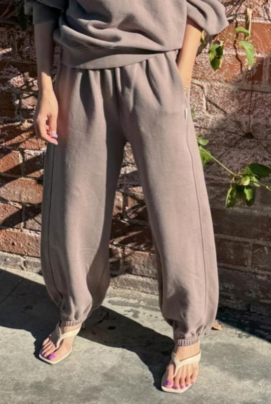  르 본 숍 트레이닝/조거 팬츠 Le Bon Shoppe 프렌치 테리 벌룬 - Le Bon Shoppe