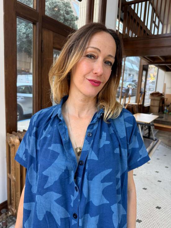  해피 프렌치 갱 롱 원피스 엘리스 인디고 프린트 리베르 바이 옴브르 클레어 드레스 - HAPPY FRENCH GANG