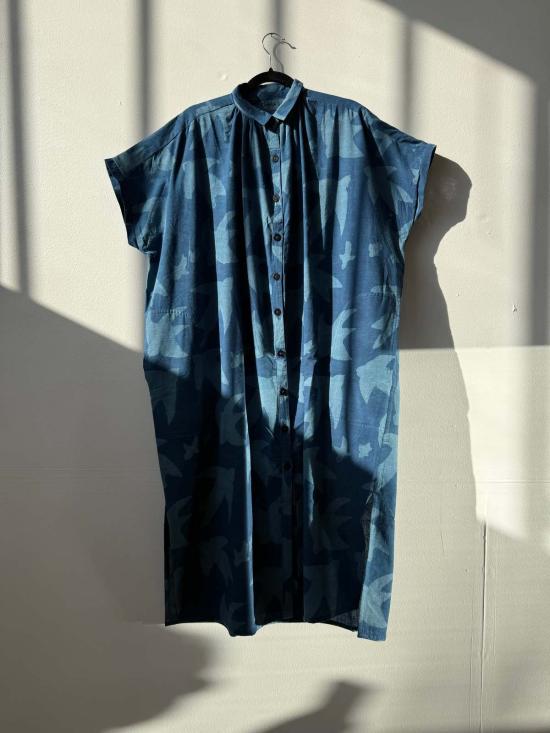  해피 프렌치 갱 롱 원피스 엘리스 인디고 프린트 리베르 바이 옴브르 클레어 드레스 - HAPPY FRENCH GANG