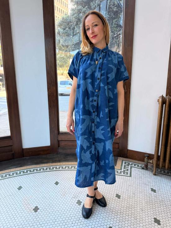  해피 프렌치 갱 롱 원피스 엘리스 인디고 프린트 리베르 바이 옴브르 클레어 드레스 - HAPPY FRENCH GANG