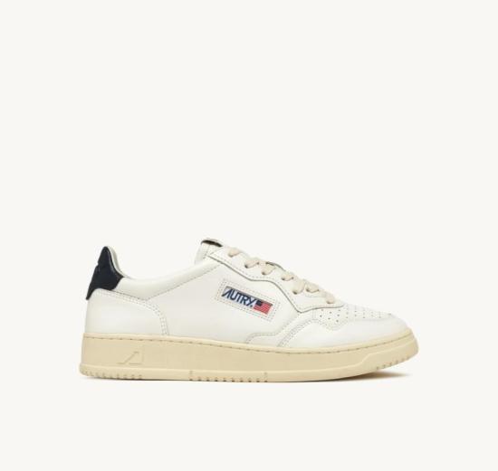 26SS 오트리 메달리스트 로우 스니커즈 AULWLL 12 LEAT LEAT WHT SPACE