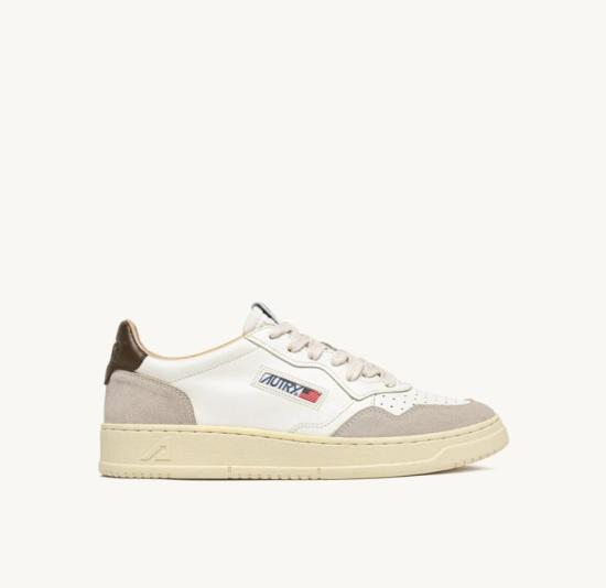 26FW 오트리 메달리스트 로우 스니커즈 AULMLS 15 LEAT SUEDE WHT TEAK
