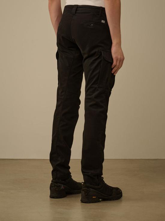 26FW 씨피 컴퍼니 스트레이트 팬츠 RFCMPA731A005529G 999 BLACK - C.P. COMPANY