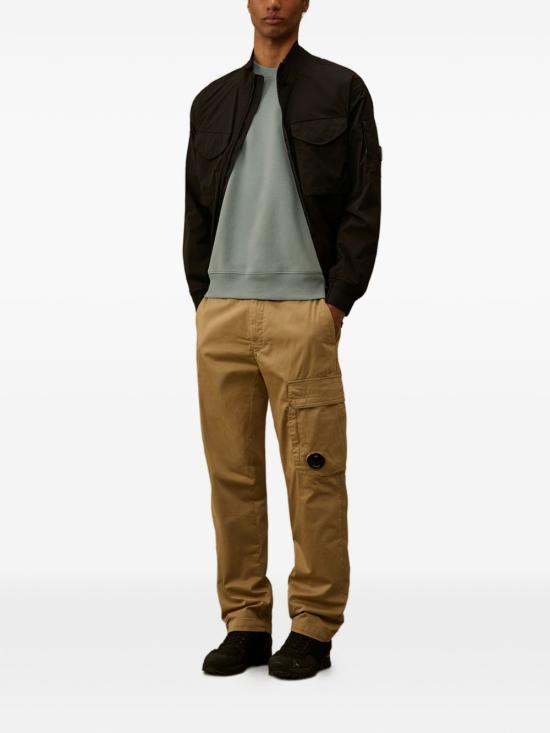 26SS 씨피 컴퍼니 다이애그널 레이즈드 플리스 크루넥 렌즈 스웨트셔츠 20CMSS713A 005086W809 Light Grey - C.P. COMPANY