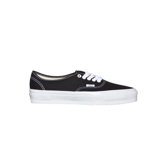 26SS 반스 스니커즈 VN000CQABA21 BLACKWHITE Bianco nero