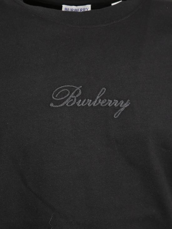26SS 버버리 체크 커시브 로고 코튼 티셔츠 8119183 A1189 Black - BURBERRY