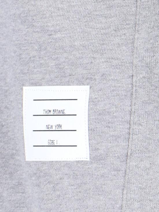 26SS 톰브라운 로고 패치 엔지니어드 4바 스웨트셔츠 MJT021H 00535068 Grey - THOM BROWNE