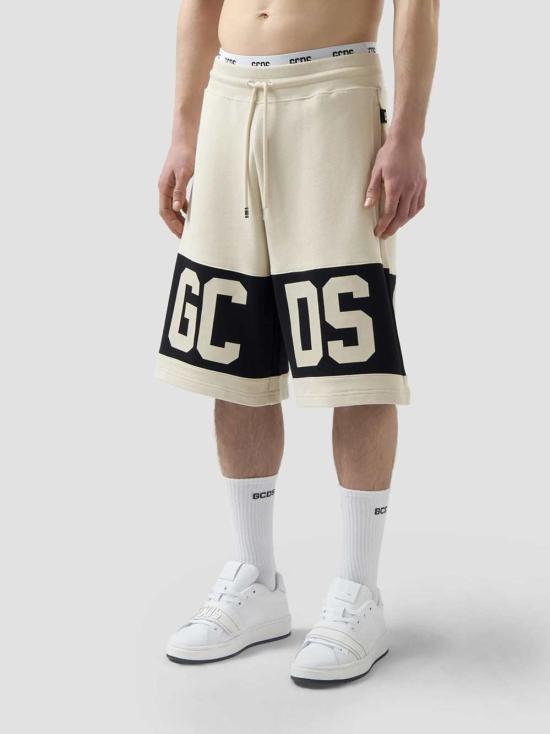 26SS 지씨디에스 숏팬츠 Z0MLQL228F004 BONE BLACK 316B - GCDS