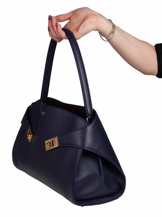 26SS 살바토레 페라가모 숄더백 219816NEWNAVY Dark Blue - SALVATORE FERRAGAMO