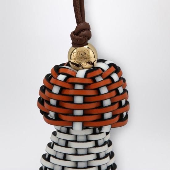 26SS 로에베 키링 C621232XK1LE 9537 WHITE - LOEWE