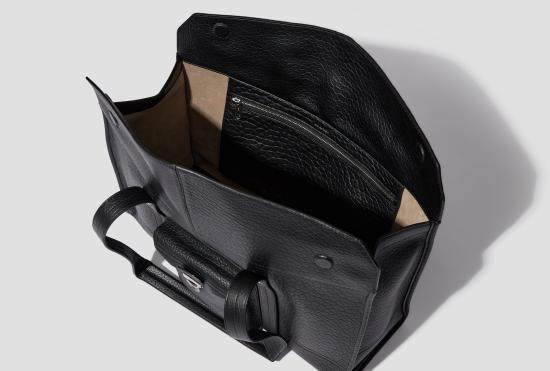 26SS 르메르 숄더백 소프트 기어 토트백 - 버블 램스킨 가죽 BG0220 LL0191 블랙 - LEMAIRE