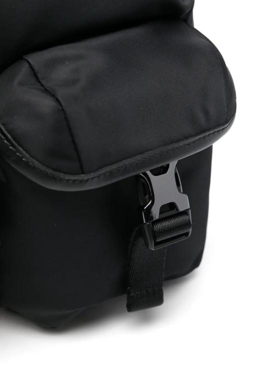 26SS 엠포리오 아르마니 로고 플랩 버클 백팩 EM004503 AF13454 UC001 BLACK BEAUTY - EMPORIO ARMANI