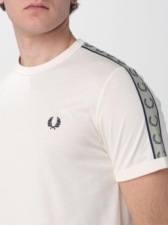 26SS 프레드페리 반팔 티셔츠 M4613 28B Ecru - FRED PERRY