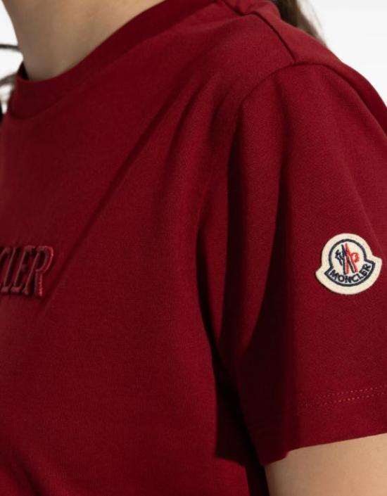 26SS 몽클레어 자수 토널 로고 코튼 티셔츠 L10938C0002189AUO 438 DARK RED - MONCLER