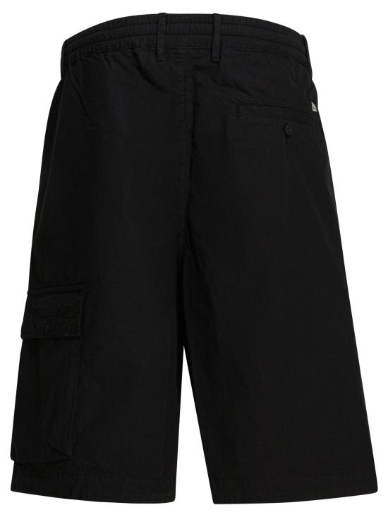 26SS 씨피 컴퍼니 스트레치 사틴 카고 렌즈 쇼츠 20CMBE127A110325G999 Black - C.P. COMPANY