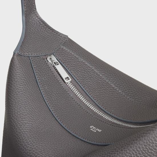 25FW 셀린느 그레인 카프스킨 해리 크로스바디 백 122333GT7 10DC GREY - CELINE