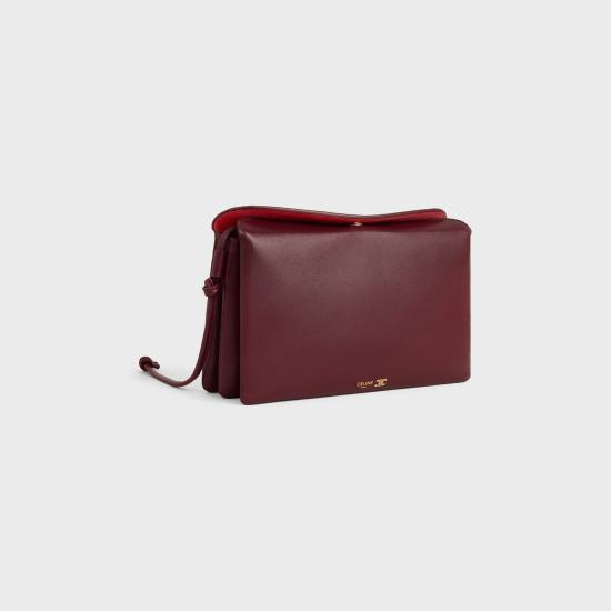 26SS 셀린느 트리오 플랩백 스무스 램스킨 10P862O86 28PO SYRAH - CELINE