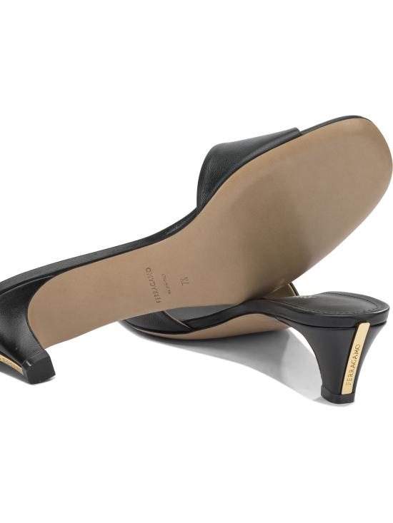 26SS 살바토레 페라가모 힐/펌프스 0790202 BLACK - SALVATORE FERRAGAMO