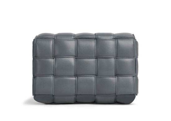  보테가베네타 패딩 레더 카세트백 591970VCQR1 1233 THUNDERGOLD 1233 THUNDER GOLD - BOTTEGA VENETA