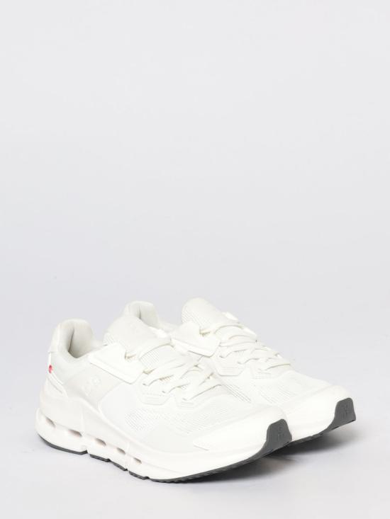 26SS 온 러닝 스니커즈 3WF30070202 White - ON RUNNING