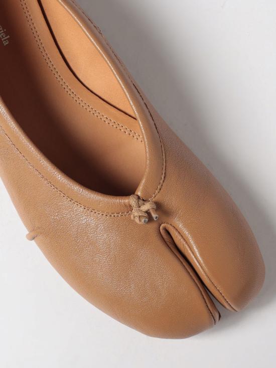 26SS 마르지엘라 플랫 슈즈 S58WZ0127P6378 T4091 Beige - MAISON MARGIELA