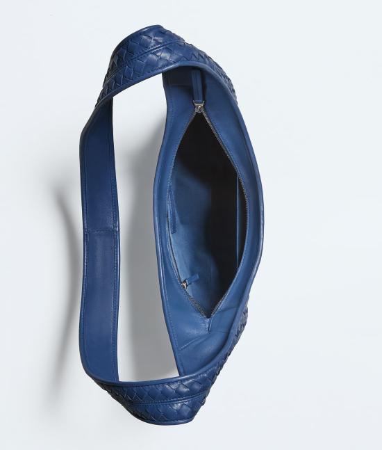 26SS 보테가베네타 베네토 인트레치아토 숄더백 826877V5KD04017 Blue - BOTTEGA VENETA