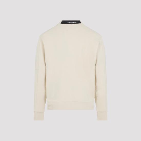26SS 씨피 컴퍼니 다이애그널 레이즈드 플리스 크루넥 렌즈 스웨트셔츠 20CMSS713A005086W 114 NUDE NEUTRALS - C.P. COMPANY
