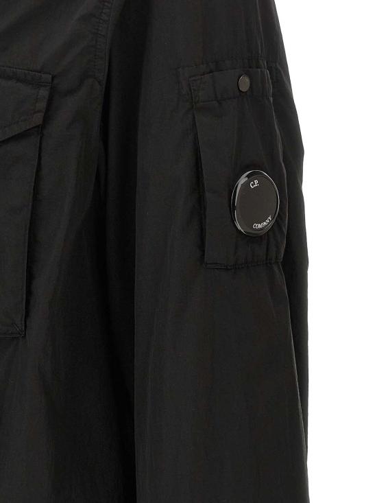 26SS 씨피 컴퍼니 크롬-R 렌즈 오버 셔츠 RSCMOS710A005904G999 - C.P. COMPANY