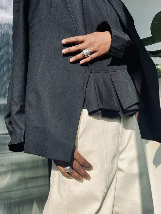  예세이트 블라우스 예사엣 데시타 탑 - YESAET