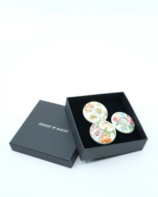  어니스트 더블유 베이커 브로치 어니스트 W. 베이커 세라믹 꽃무늬 브로치
